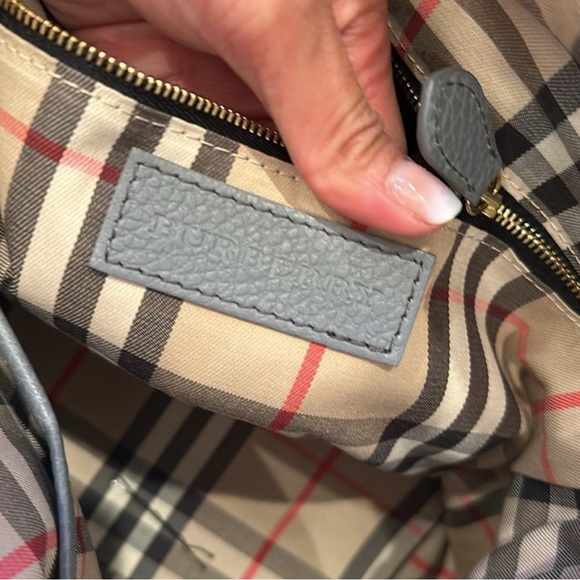 Authentic Burberry Bag - Picture 4 of 4